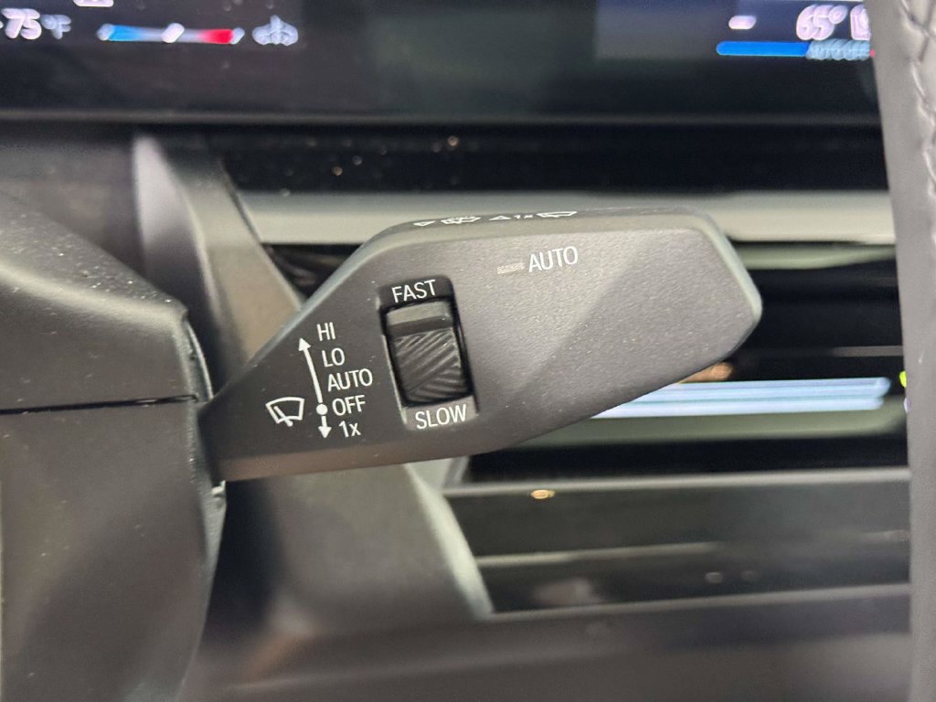 Used 2026 BMW 530i xDrive w/ Premium Package AWD/4WD image 23