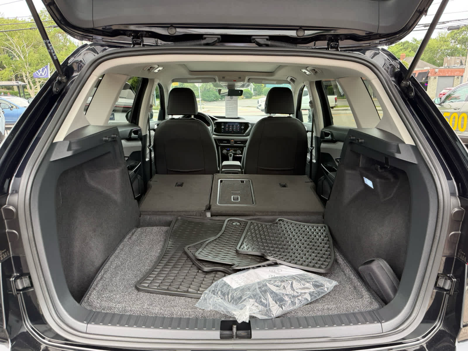 Certified 2024 Volkswagen Taos SEL AWD/4WD image 14