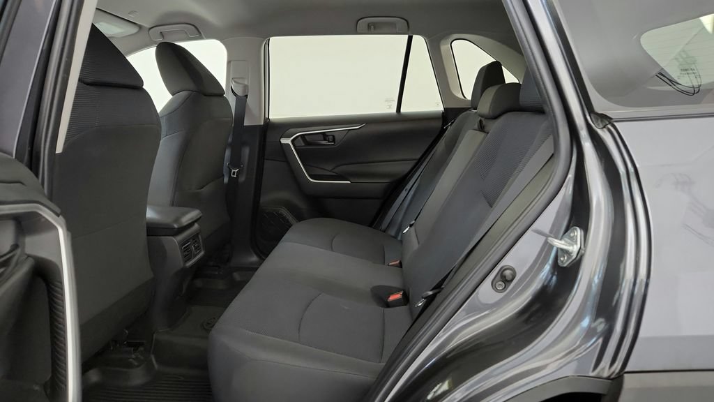 Used 2023 Toyota RAV4 LE AWD/4WD image 21