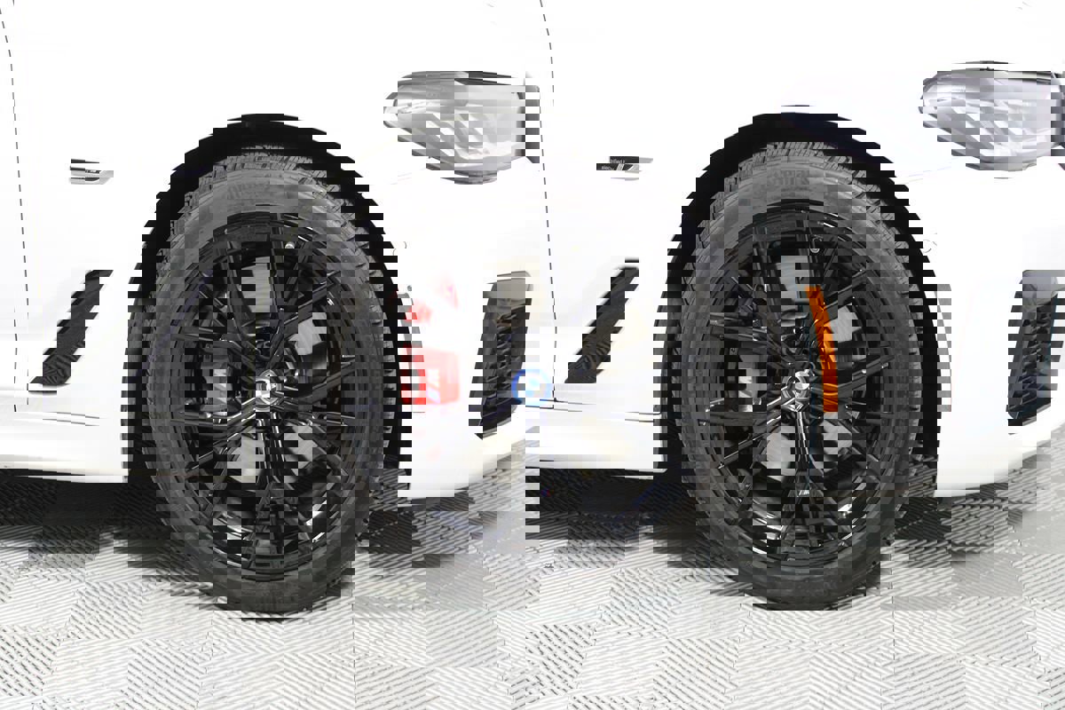 Used 2023 BMW 530e 530e w/ M Sport Package image 41