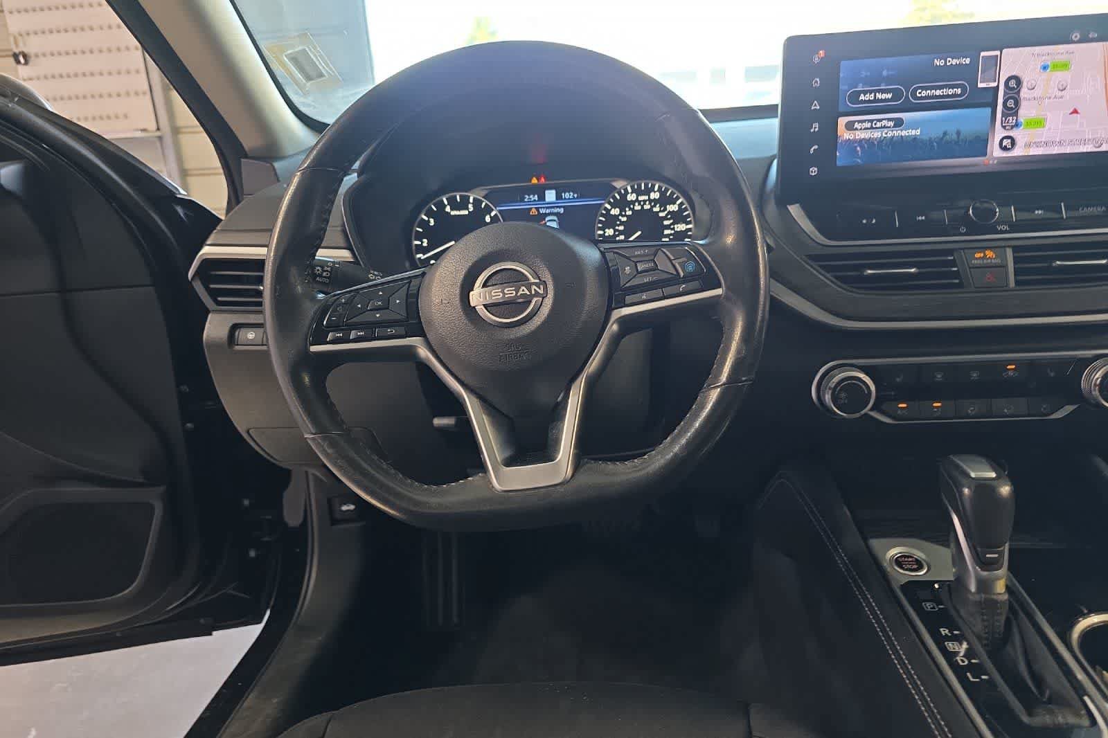 Used 2024 Nissan Altima 2.5 SV w/ SV Premium Package FWD image 16
