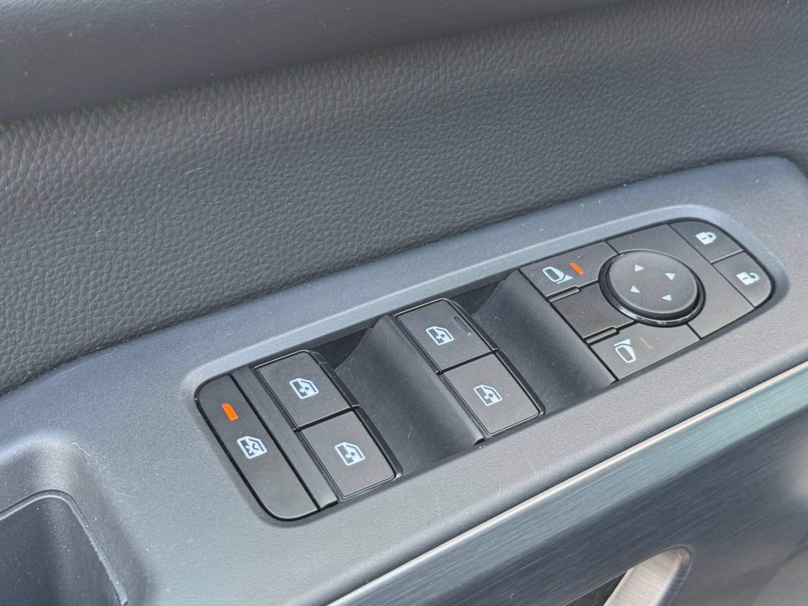 Used 2024 Nissan Pathfinder Rock Creek AWD/4WD image 18