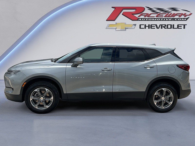 Used 2025 Chevrolet Blazer LT FWD video 2