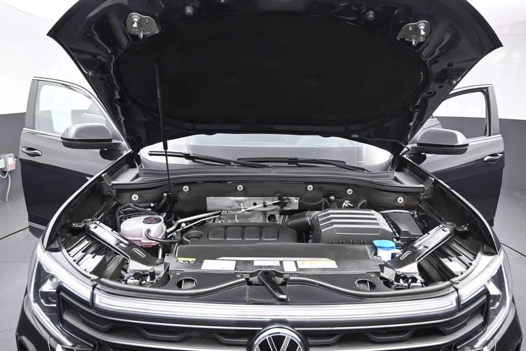 Used 2024 Volkswagen Atlas Cross Sport SEL AWD/4WD image 38