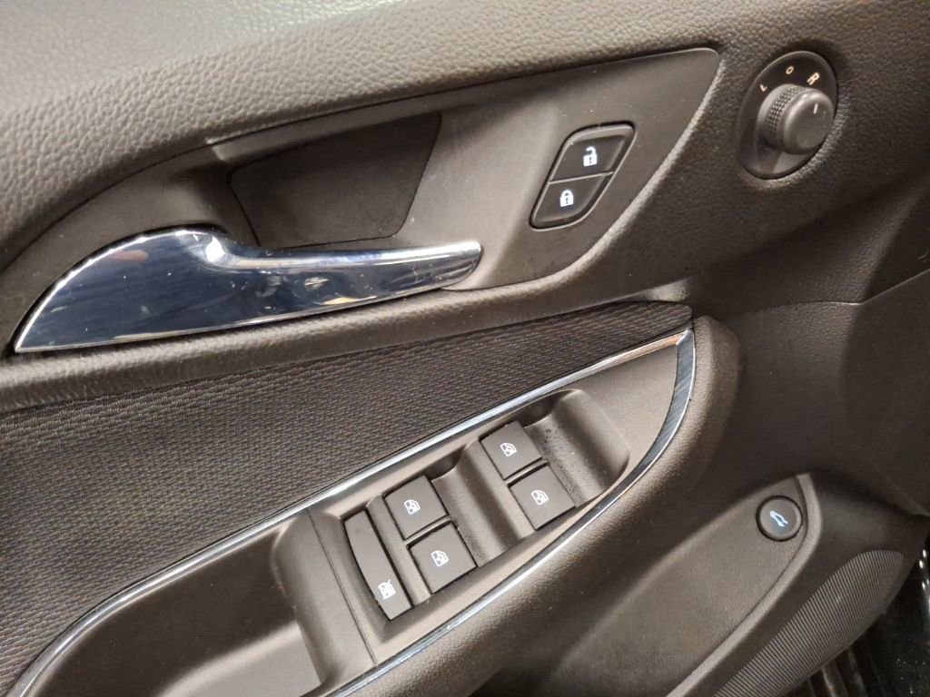 Used 2017 Chevrolet Cruze LT image 15