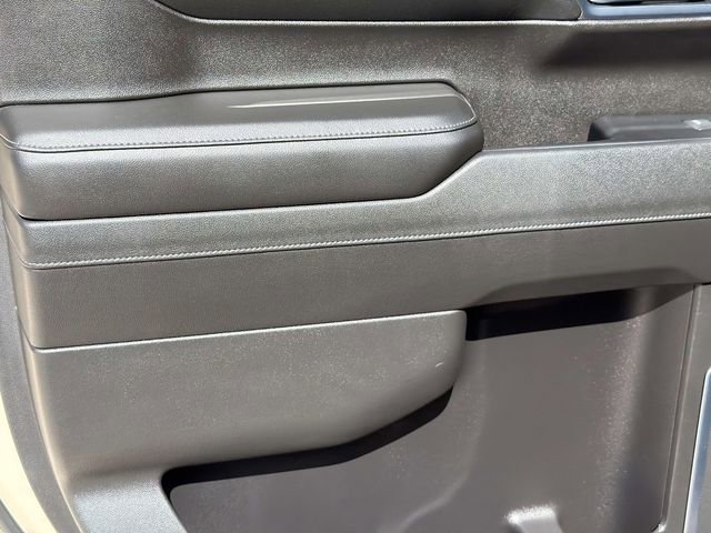 Used 2022 Chevrolet Silverado 1500 LT Trail Boss image 12