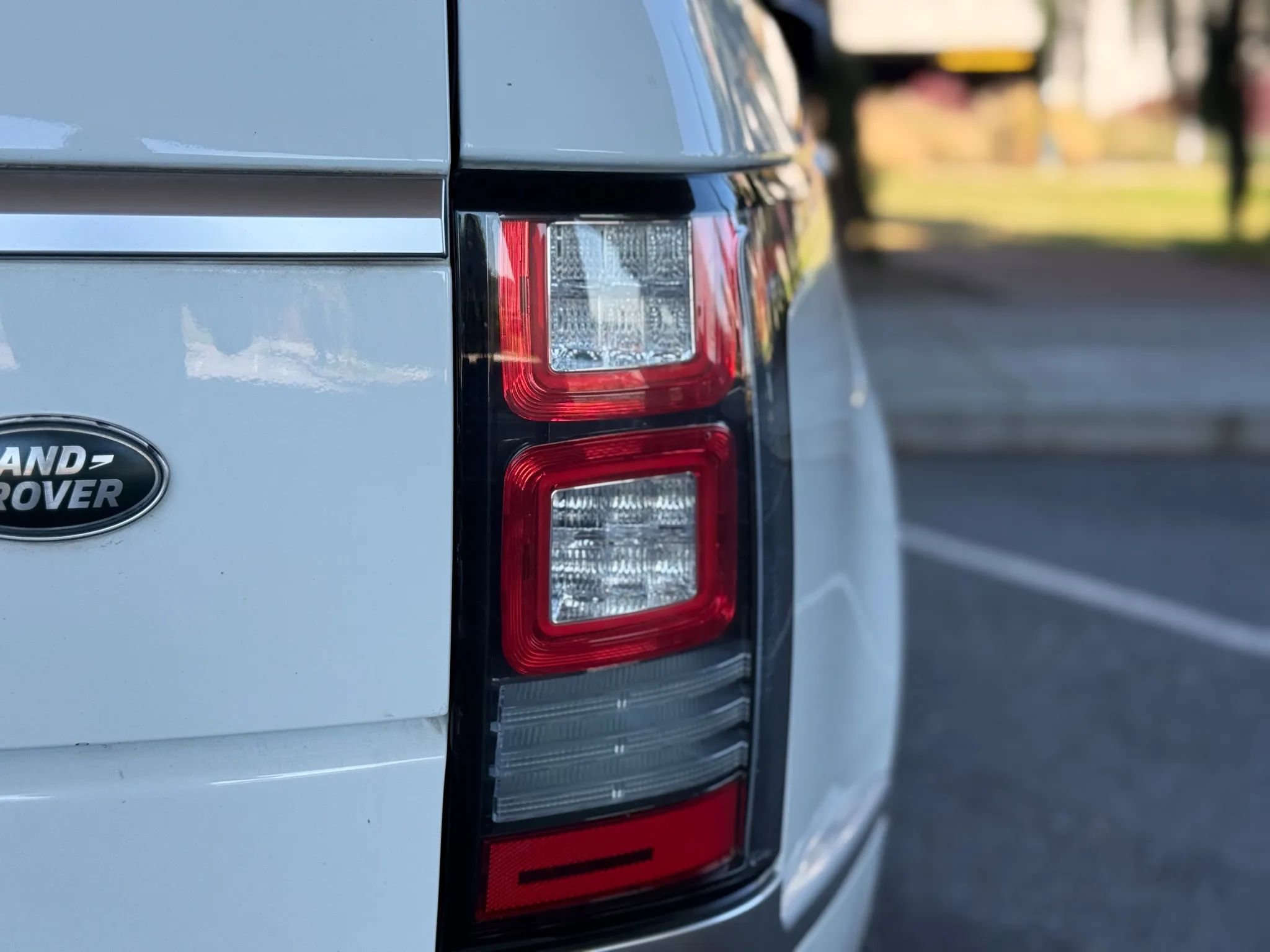 Used 2014 Land Rover Range Rover Supercharged image 71