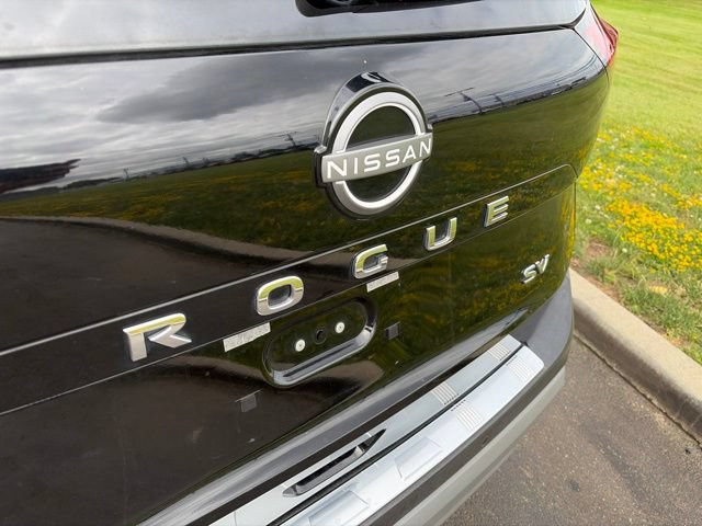 Used 2023 Nissan Rogue SV FWD image 42
