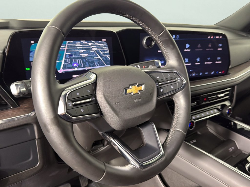 Used 2026 Chevrolet Suburban LT w/ Comfort Package AWD/4WD image 23