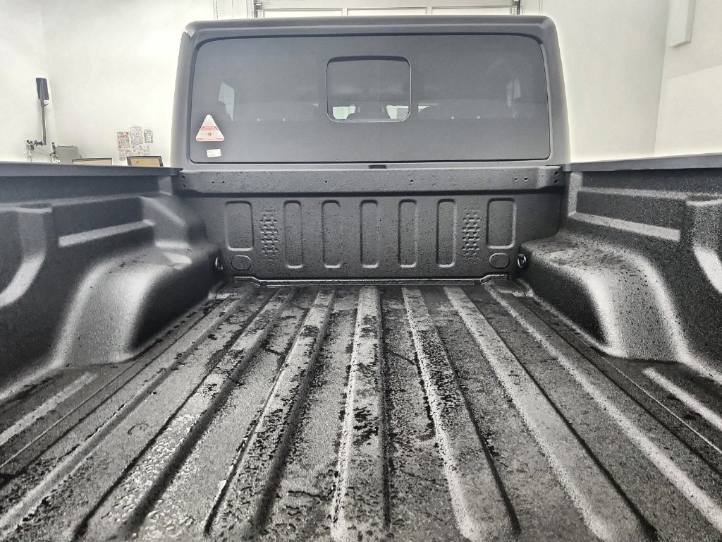 New 2026 Jeep Gladiator Sport AWD/4WD image 31