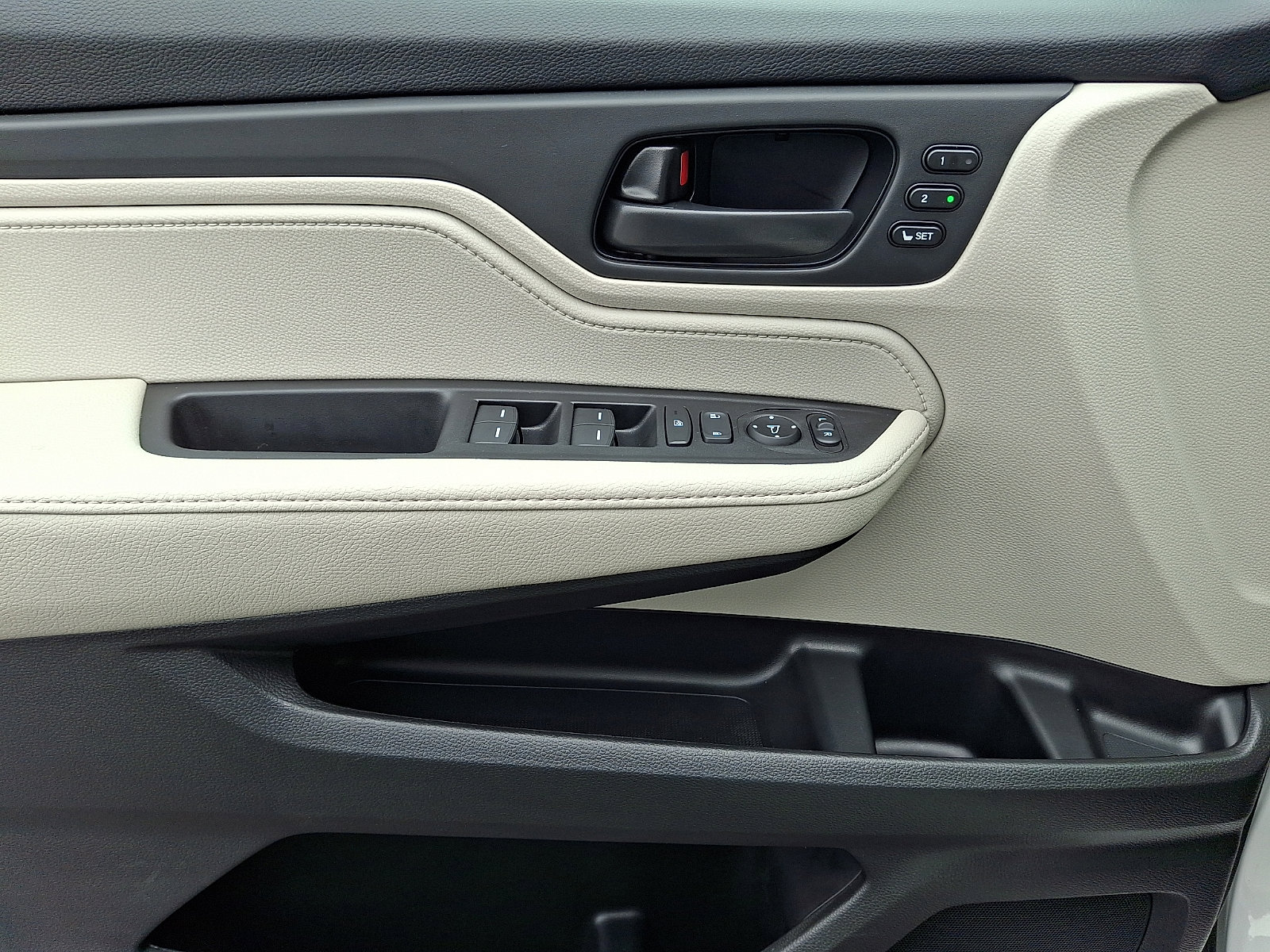 Certified 2026 Honda Odyssey EX-L image 10