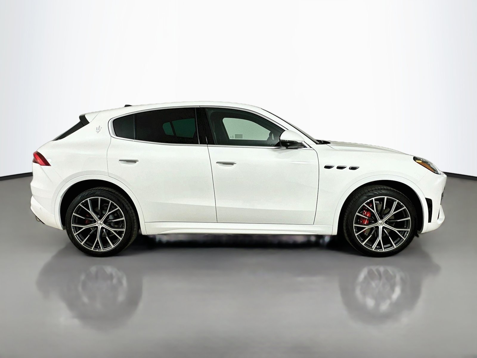 New 2027 Maserati Grecale AWD/4WD image 4