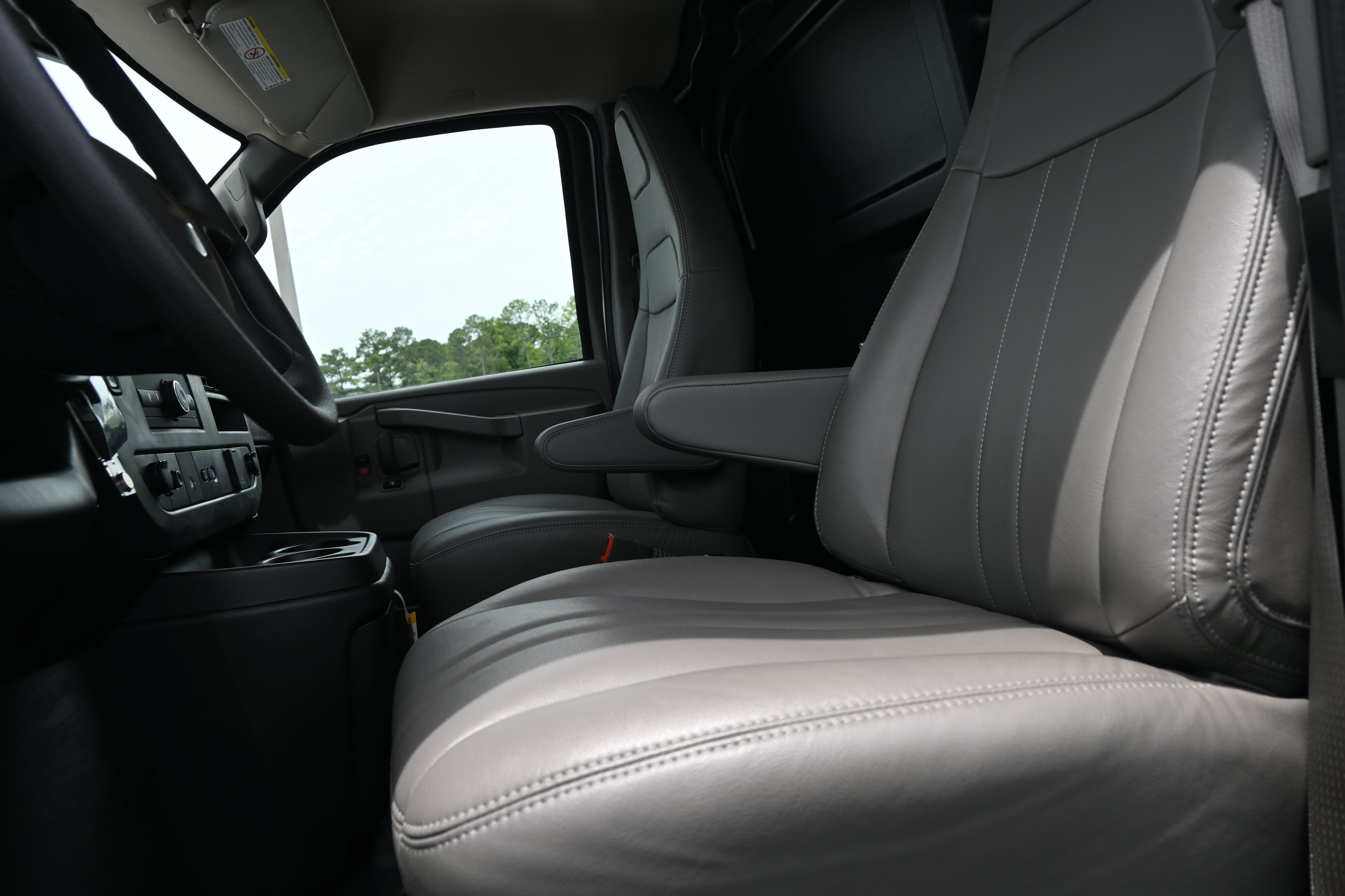 New 2025 Chevrolet Express 2500 w/ Driver Convenience Package RWD image 16