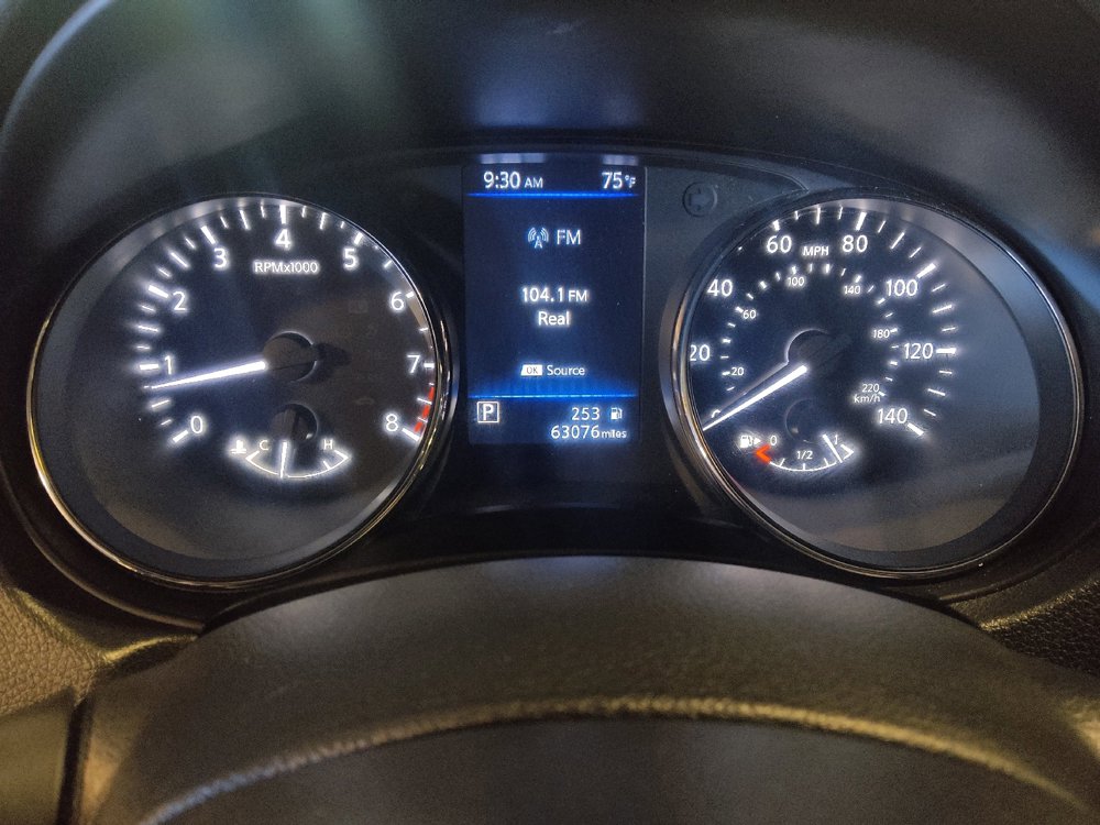 Used 2020 Nissan Rogue S image 23