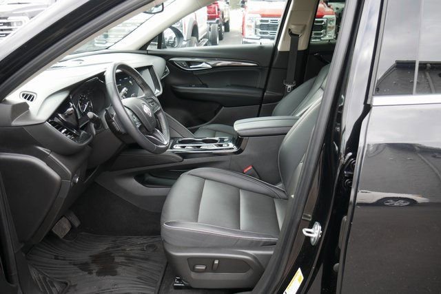 Used 2023 Buick Envision Essence image 2