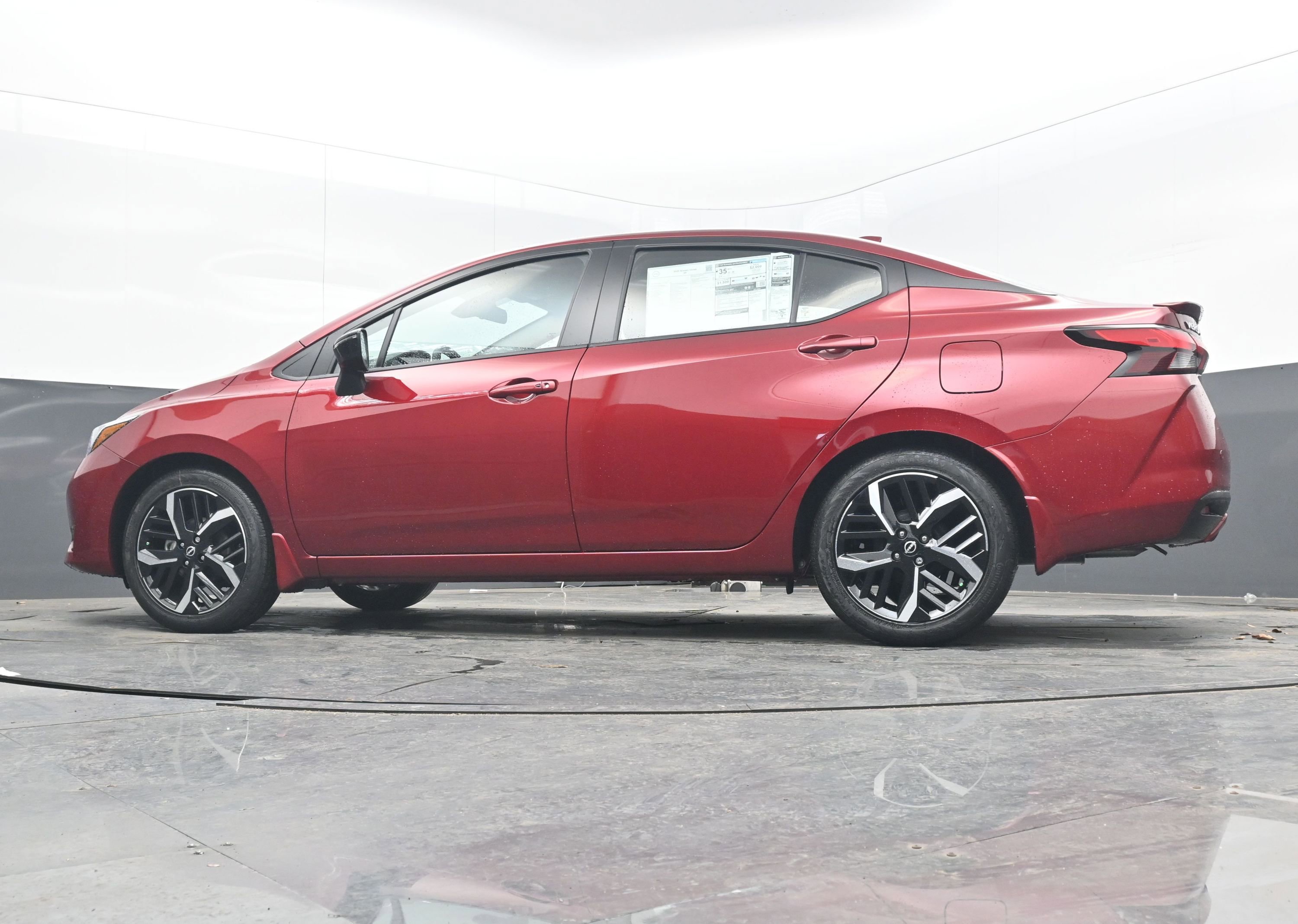 New 2025 Nissan Versa SR image 26