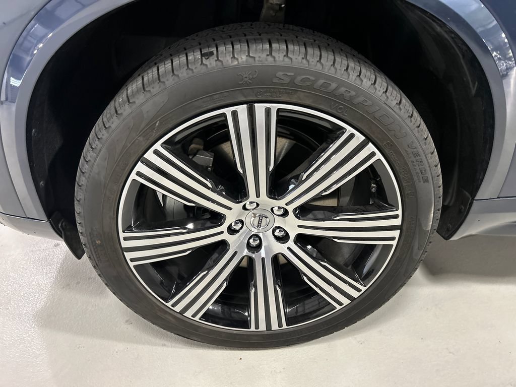 Certified 2024 Volvo XC90 T8 Ultimate w/ Protection Package Premier AWD/4WD image 8