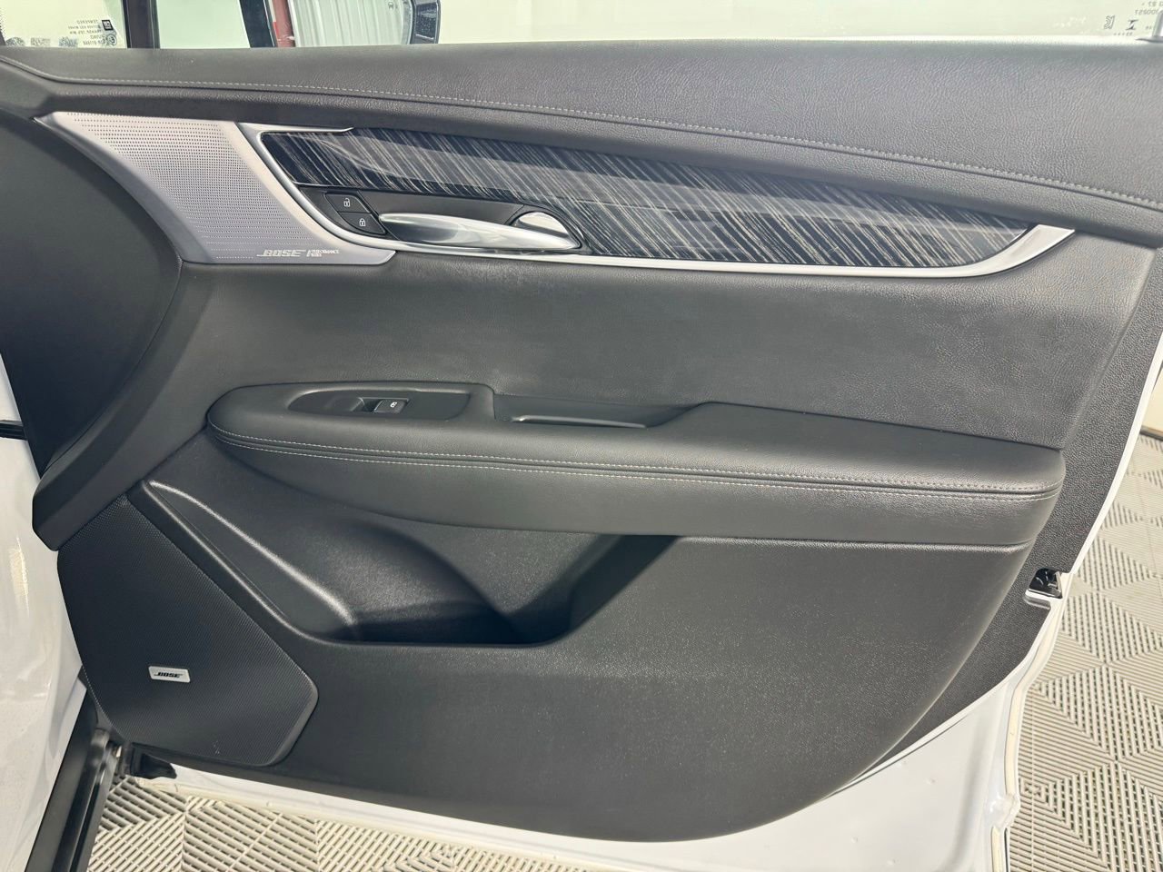 Used 2024 Cadillac XT6 Premium Luxury w/ Technology Package image 34