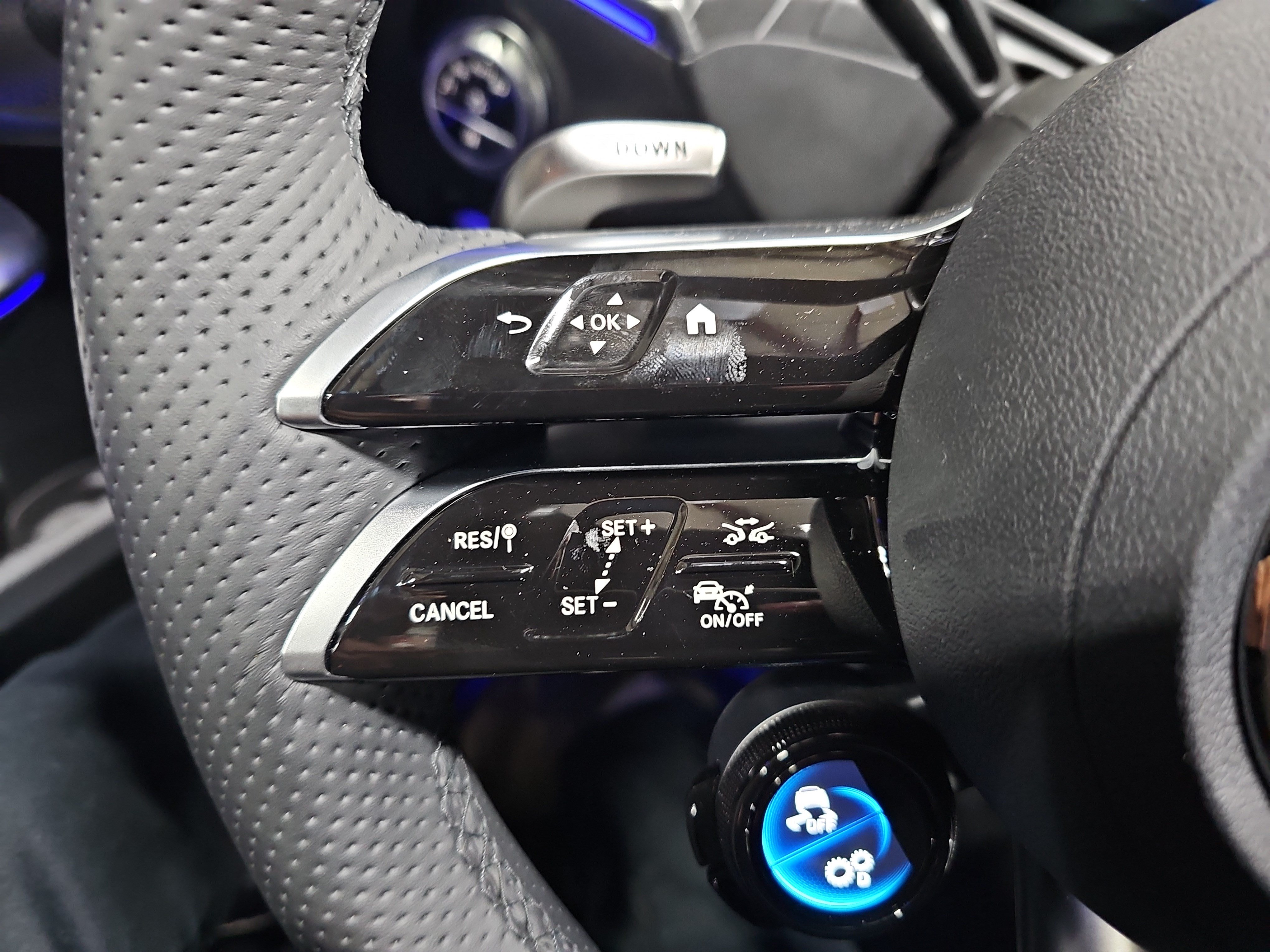New 2026 Mercedes-Benz C 43 AMG 4MATIC Sedan image 17