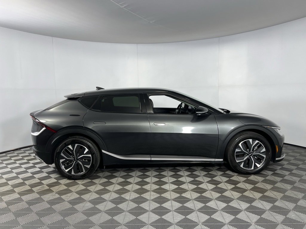 Used 2024 Kia EV6 Light image 5