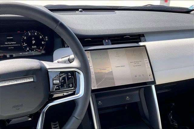 New 2026 Land Rover Discovery Sport Landmark image 6