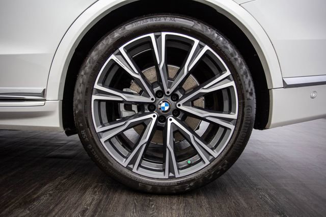 Used 2020 BMW X7 xDrive40i w/ Executive Package image 46