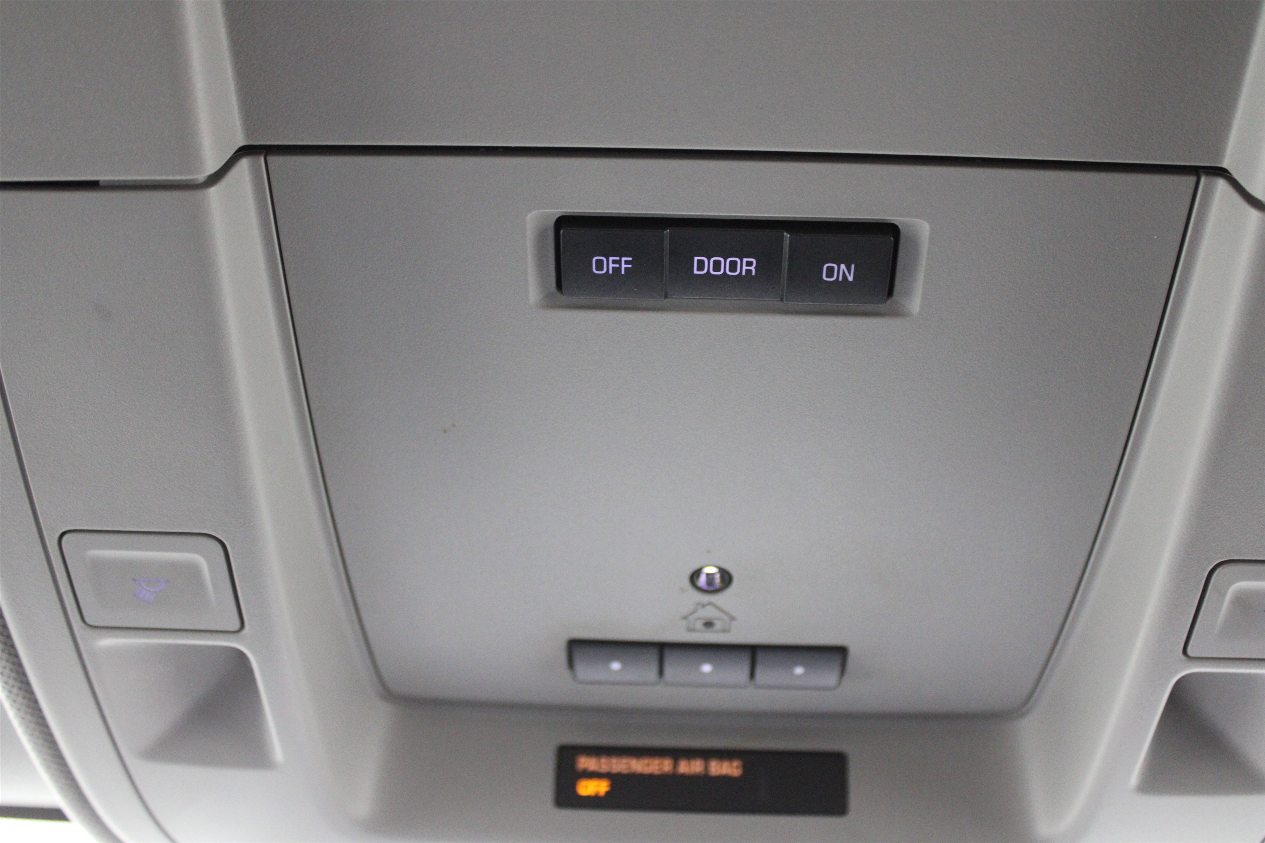 Used 2018 GMC Sierra 1500 SLT w/ SLT Premium Package image 19