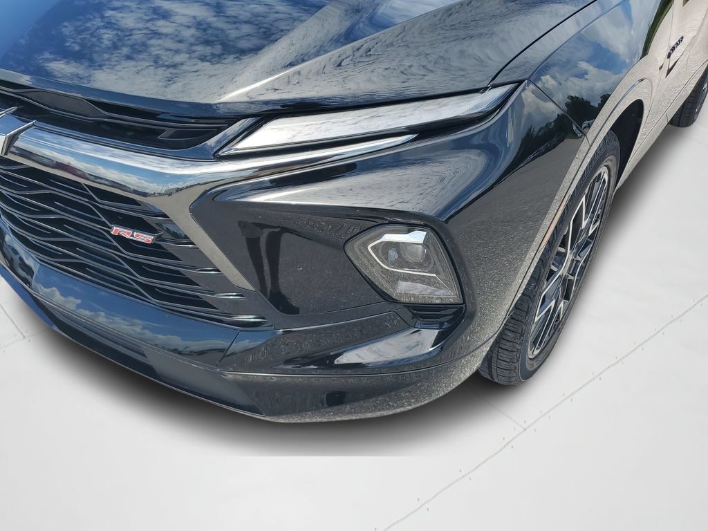 Used 2025 Chevrolet Blazer RS w/ Driver Confidence II Package AWD/4WD image 9