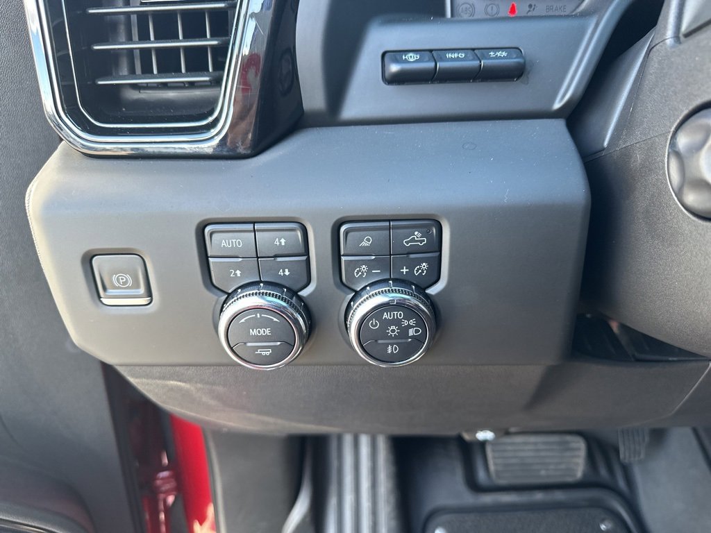 Used 2023 GMC Sierra 1500 AT4 w/ Technology Package image 10