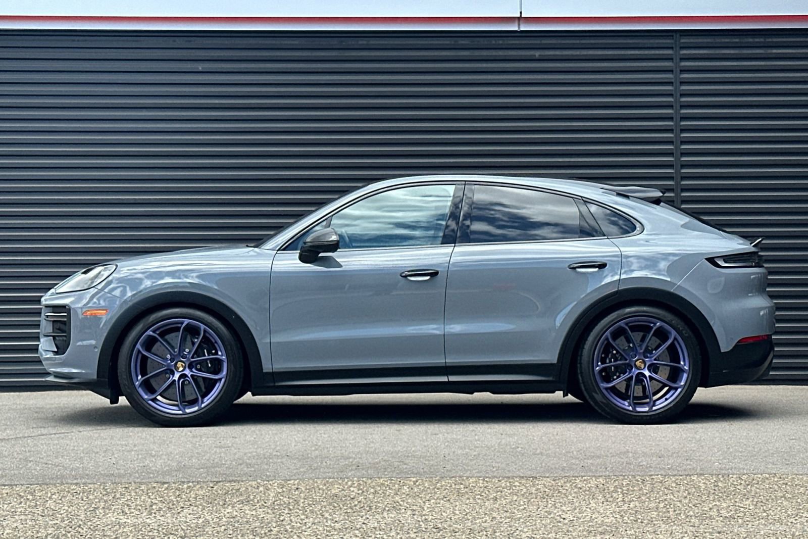 Certified 2024 Porsche Cayenne Turbo GT AWD/4WD image 2