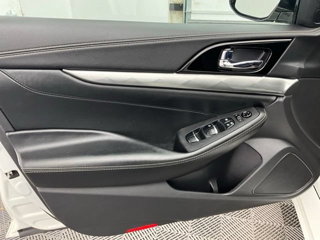 Used 2019 Nissan Maxima SL FWD image 15