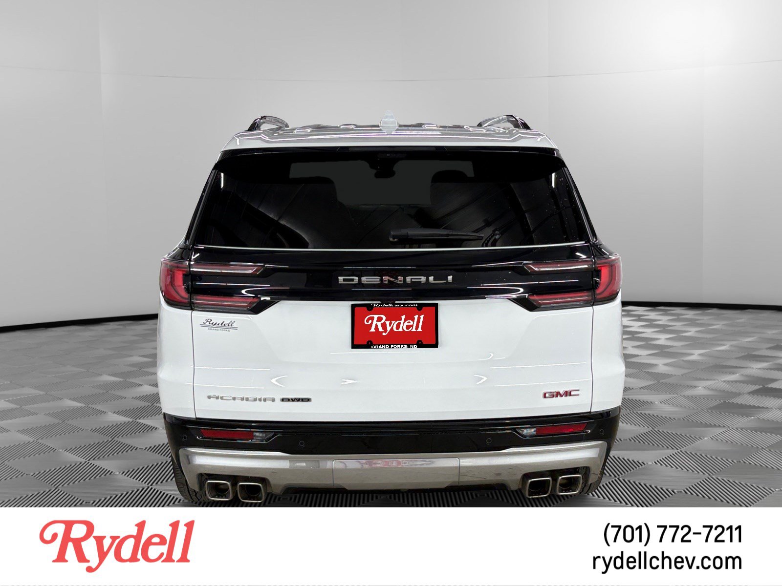 Certified 2026 GMC Acadia Denali w/ Super Cruise Package AWD/4WD image 4