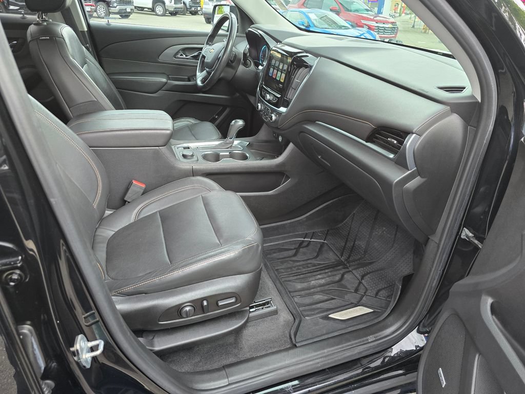 Used 2019 Chevrolet Traverse Premier w/ Redline Edition FWD image 12