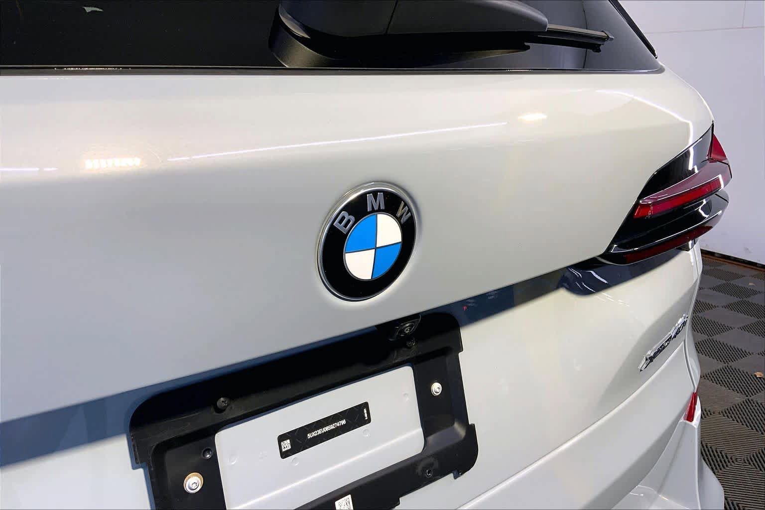 Used 2025 BMW X5 xDrive40i w/ M Sport Package AWD/4WD image 34