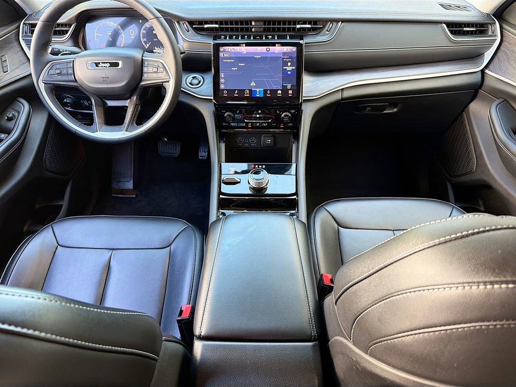 Used 2023 Jeep Grand Cherokee L Limited image 10