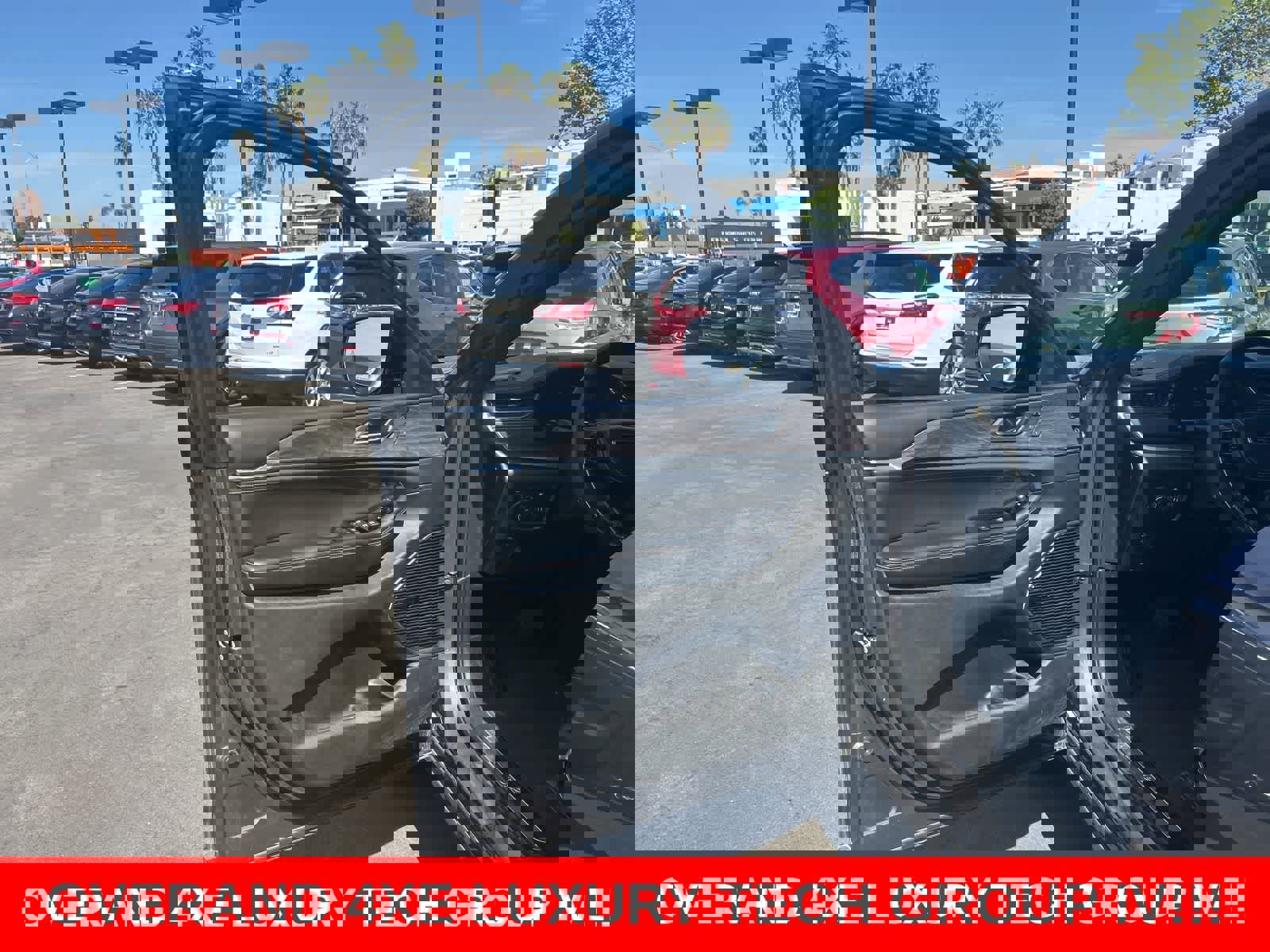 Used 2022 Jeep Grand Cherokee Overland w/ Luxury Tech Group IV image 24