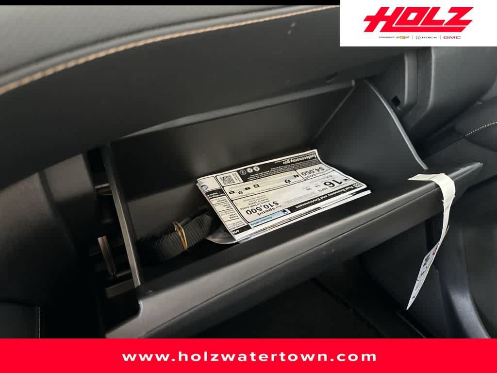 Certified 2024 GMC Yukon AT4 w/ AT4 Premium Package AWD/4WD image 30