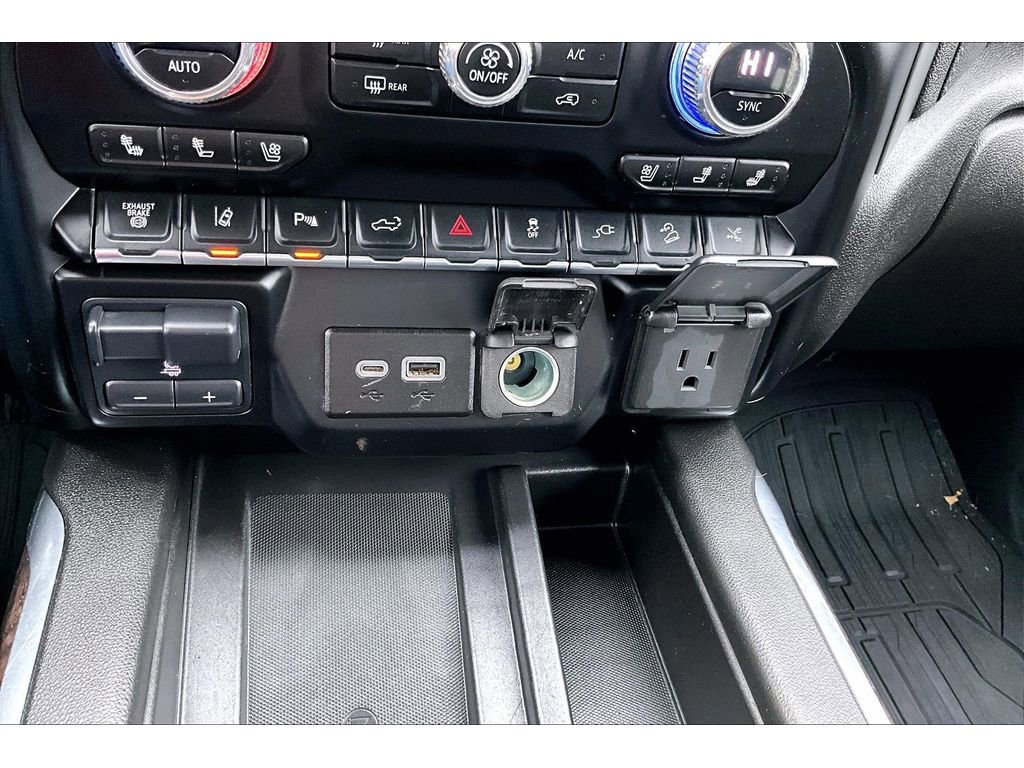 Used 2023 GMC Sierra 3500 Denali w/ Denali Ultimate Package image 16