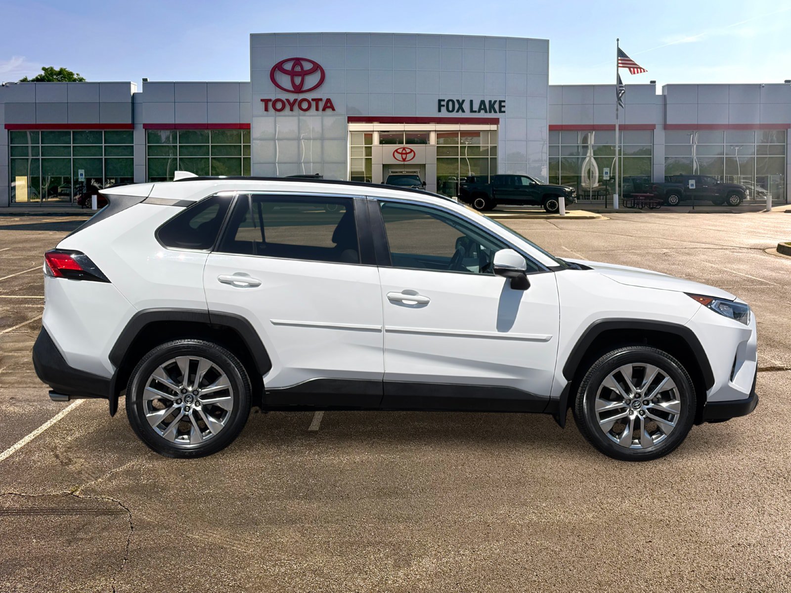 Used 2020 Toyota RAV4 XLE Premium AWD/4WD image 6