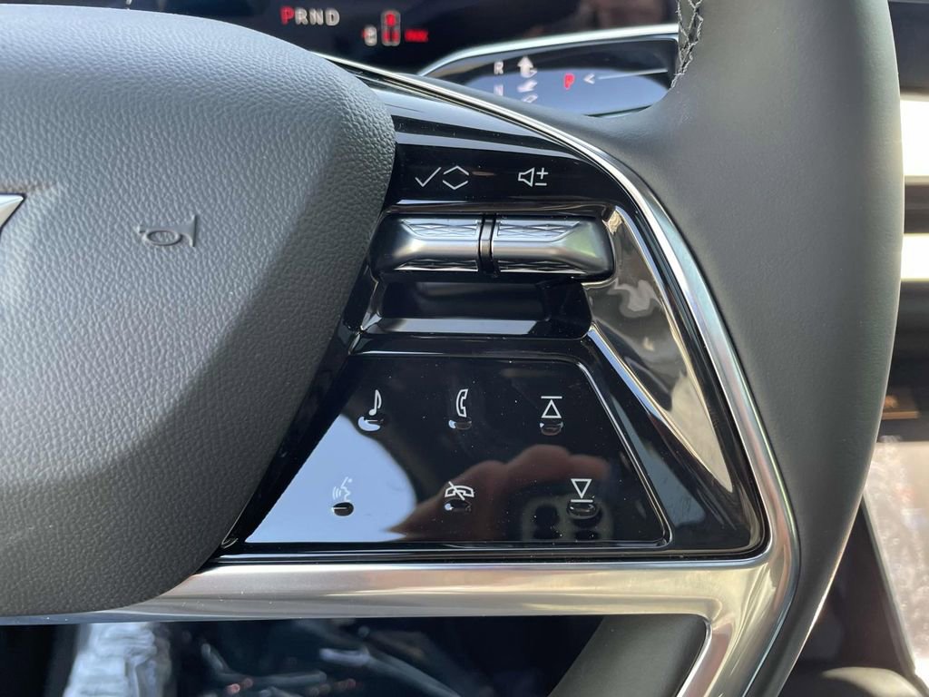 New 2026 Cadillac Vistiq Luxury image 25
