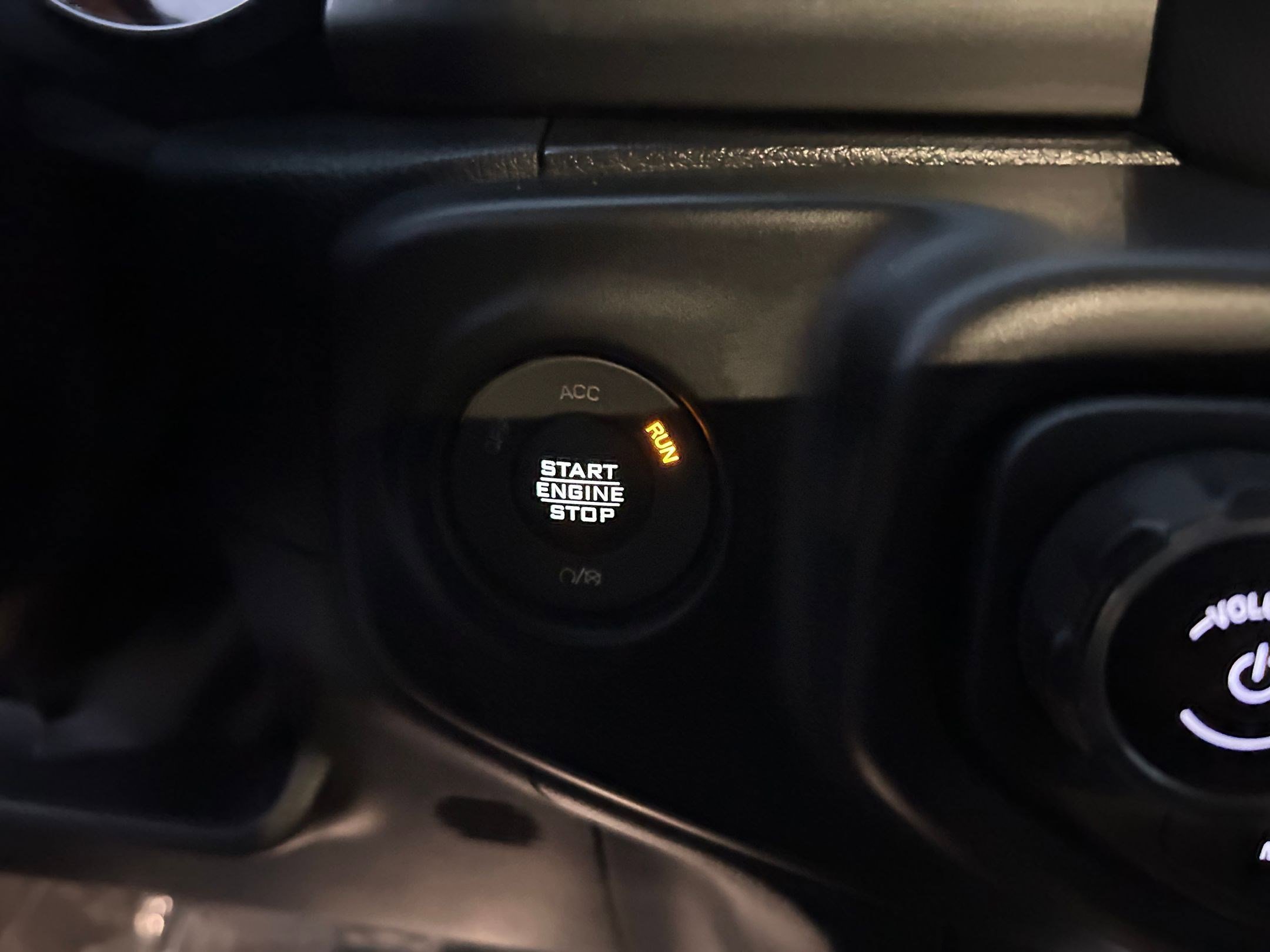 Used 2022 Jeep Wrangler Unlimited Sahara w/ Cold Weather Group image 17