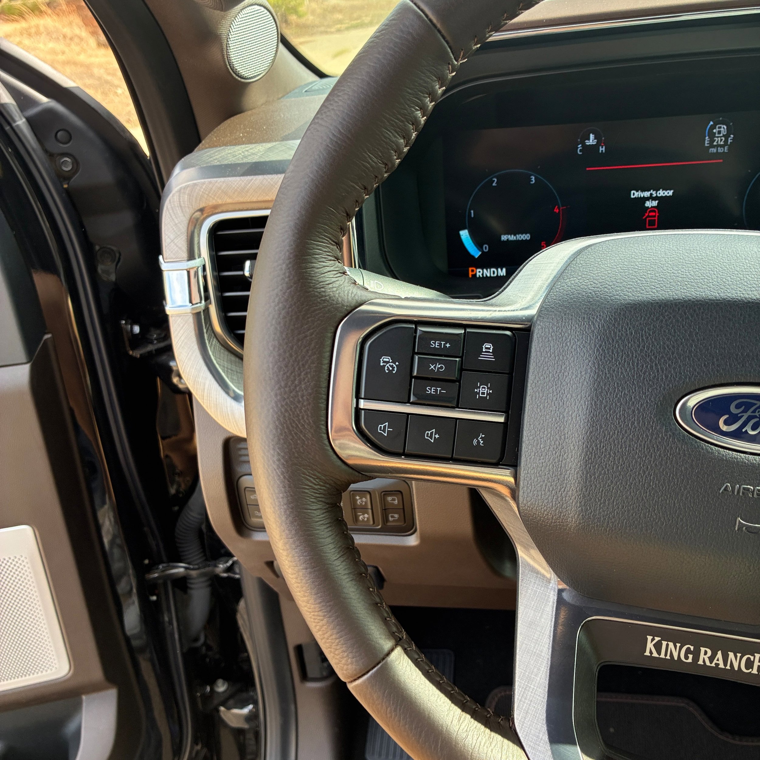 New 2025 Ford F350 King Ranch w/ FX4 Off-Road Package image 42