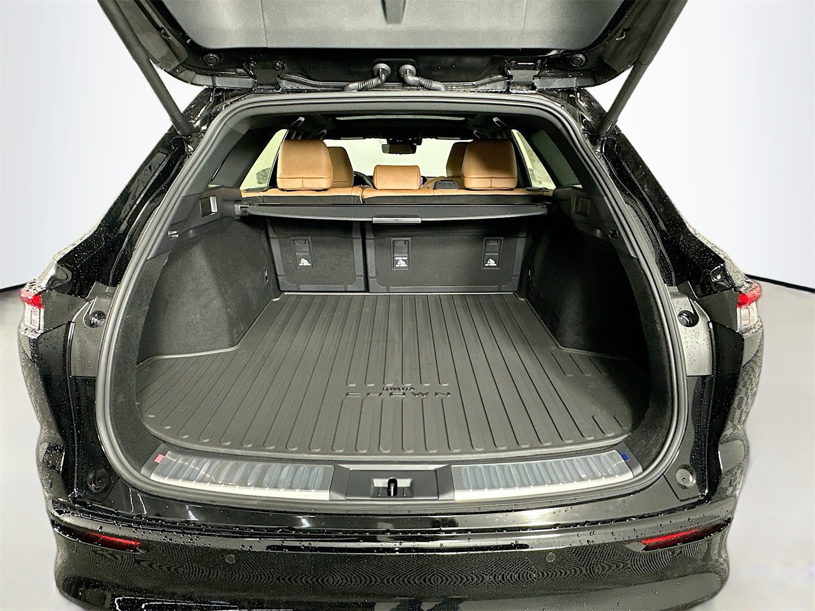 New 2025 Toyota Crown Signia Limited image 28