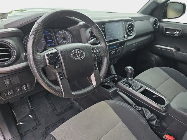 Used 2021 Toyota Tacoma TRD Sport AWD/4WD image 18