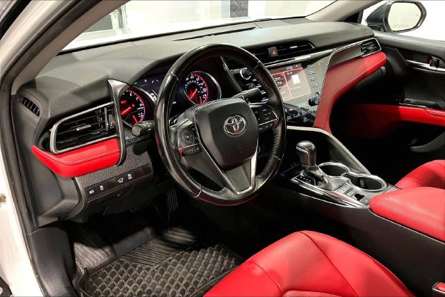 Used 2019 Toyota Camry XSE FWD image 21