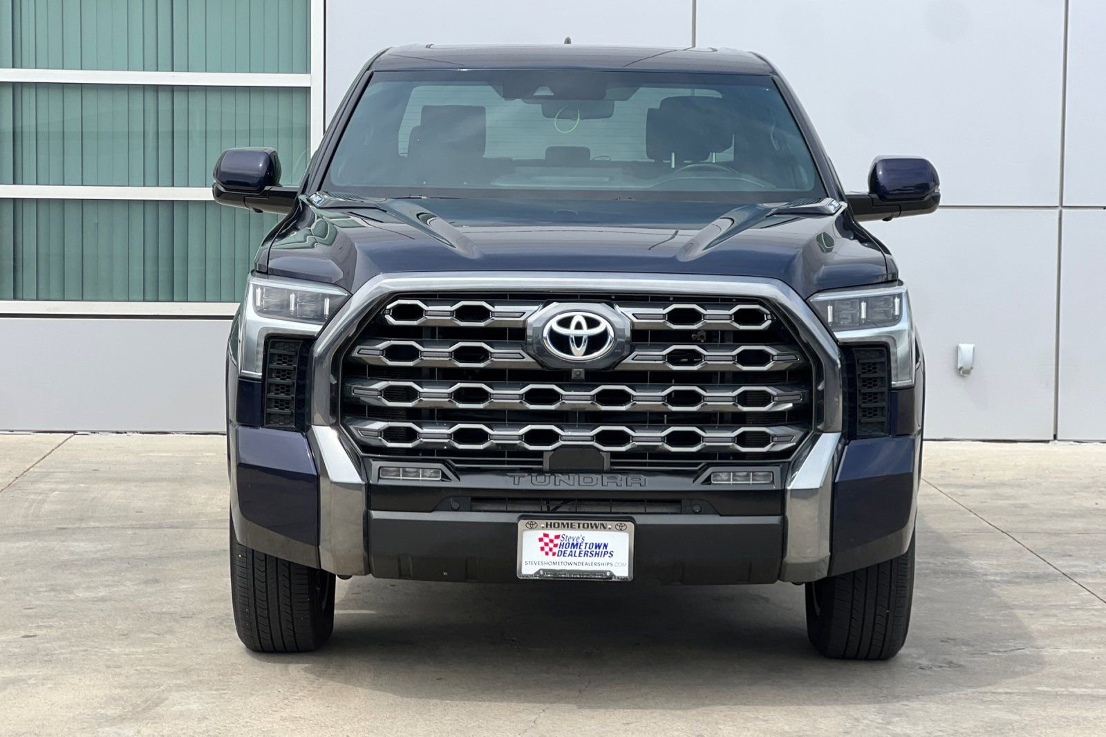 Used 2024 Toyota Tundra Platinum AWD/4WD image 6