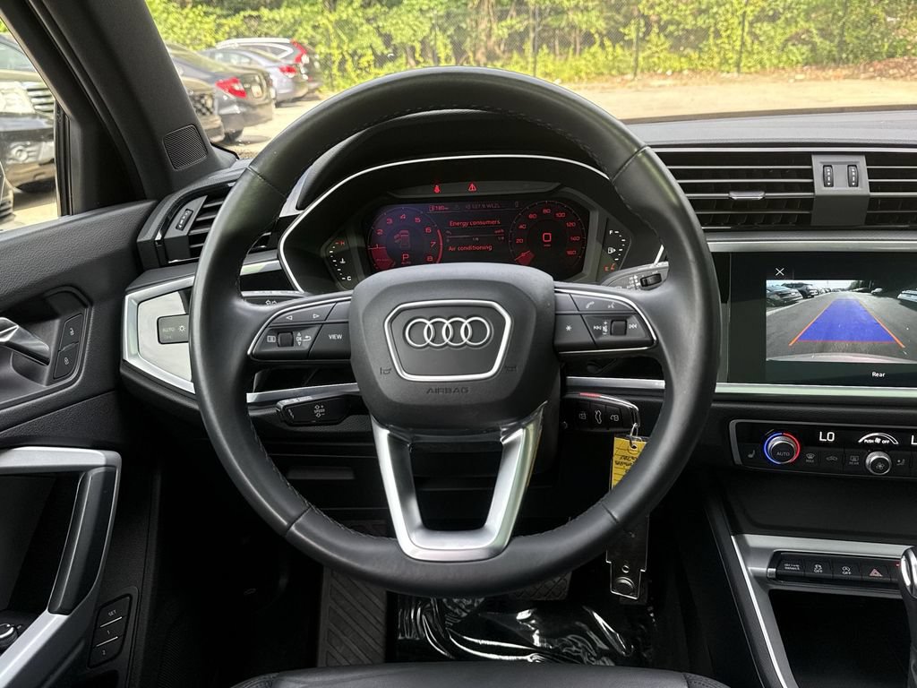 Used 2022 Audi Q3 2.0T Premium w/ Convenience Package AWD/4WD image 11