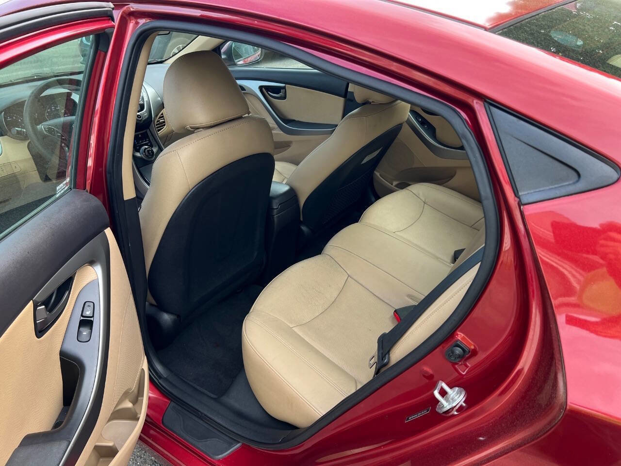 Used 2013 Hyundai Elantra Limited FWD image 17