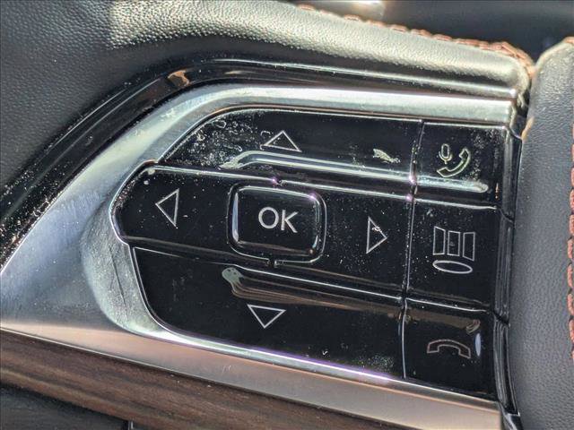 Used 2023 Jeep Grand Cherokee L Summit w/ Luxury Tech Group V image 13