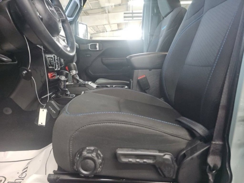 Used 2023 Jeep Wrangler Unlimited Rubicon 4xe AWD/4WD image 9